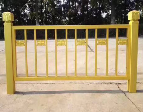 金色护栏,长安街护栏,黄金护栏,土豪金护栏,金色交通隔离栏,金色道路隔离栏